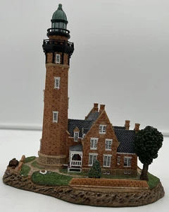 Harbour Lights HL266 - Cleveland Ohio Lighthouse - NEW IN BOX w/ COA, RARE & HTF - Picture 1 of 11
