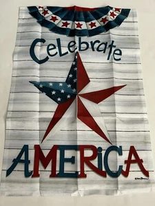 Celebrate America kleine Gartenflagge 12,5" x 18" Regen oder Glanz NEU - Bild 1 von 3