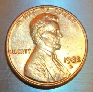 1982 large date 3.1 grams penny with D mint mark - Picture 1 of 2