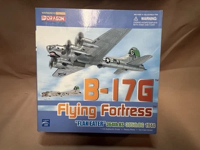 Dragon Models Warbirds Series escala 1:144 diecast 1944 B-17G Flying Fortress Foto 1 de 4