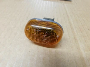 USED 1991 HOLDEN BARINA MH SIDE INDICATOR FLASHER GUARD MOUNTED SUZUKI SWIFT - Picture 1 of 9