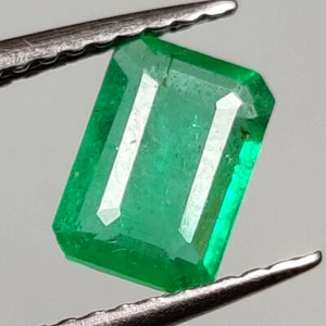 0.77 CT - Natural Zambian Emerald Octagon Shape top Luster - 7553 - Picture 1 of 3