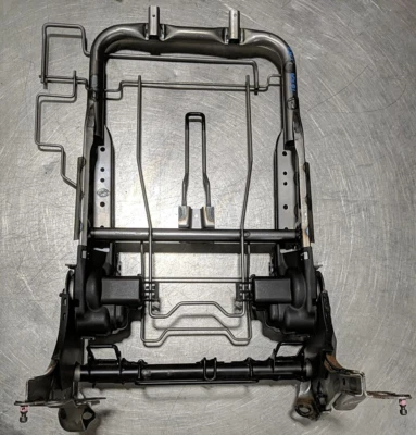 TOYOTA RAV4 2017 HÍBRIDO ASIENTO TRASERO DERECHO PASAJERO CUADRO TRASERO DERECHO 71017-42220 4P Foto 1 de 4