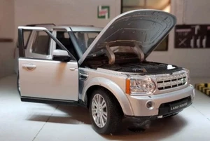 Land Rover Discovery 4 TDV6 HSE Silver 2015 1:24 Scale Diecast Detailed Model - Picture 1 of 8