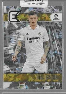 2023 Panini Chronicles La Liga Toni Kroos Cracked Ice Foil Madrid #2/23 - Bild 1 von 2