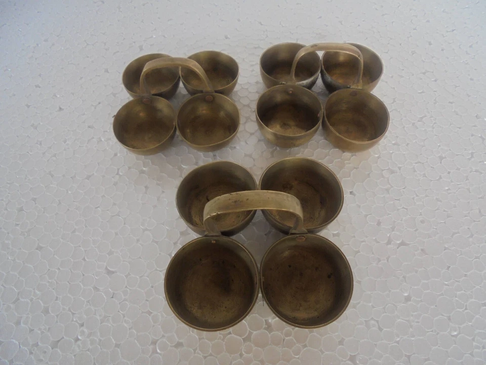 Utensilios/utensilios de cocina para casa de muñecas bebé pequeño artesanal de latón vintage de 3 piezas Foto 1 de 4