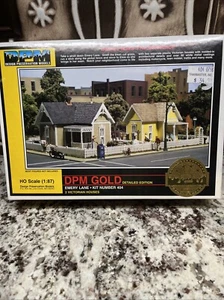 DPM Gold Detailed Edition Emery Lane 2 Victorian Houses Kit #404 HO Scale Sealed - Picture 1 of 5