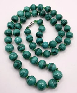 Malachite Necklace Green Beads Round Stone 56cms Vintage Re-strung - Picture 1 of 3