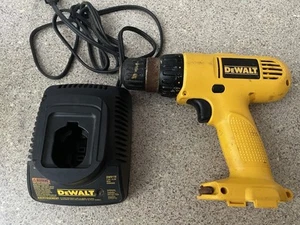 Dewalt 12v 3/8” Cordless Drill/driver With Battery Charger DW927 - Picture 1 of 3