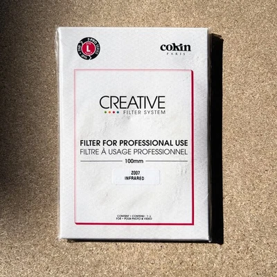 Cokin Square Infrared 720 89B (Z007) 6-Stop L (Z) Series Holder 100 x 100 mm - Image 1 of 2