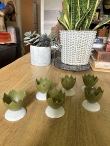 Vintage Mid Century Set 6 Hard Plastic Cracked Egg Candy Container Egg Holder - Picture 1 of 5