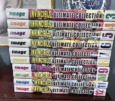 Invincible Ultimate Collection 精装卷 3-12 Kirkman Ottley 图像密封 — 第 1/4 张图片