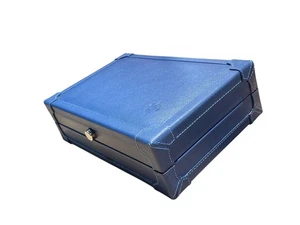 HUMIDOR PER SIGARI CARTUJANO IN PELLE DI VITELLO SAFFIANO BLU CHIARO - Made in I - Foto 1 di 7