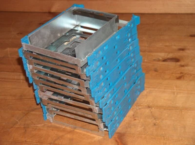 Montagerahmen für Festplatten. 12 Stück,  aus antiker IBM-Workstati, Bastlerst. - Bild 1 von 4