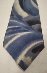 SURREY TIE 100% SILK MADE IN USA BEAUTIFUL DESIGN  - Picture 1 of 3