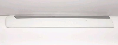 2000-2006 GMC Yukon body side molding left front door olympic white OEM 15176374 - Image 1 of 4
