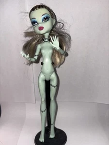 Muñeca Frankie Stein Mattel Monster High Dawn of the Dance desnuda COMO ESTÁ - Imagen 1 de 7