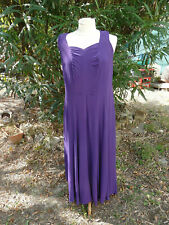 ancienne robe longue du soir en crépe violette effet traine