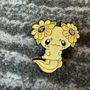 Enamel Pin Axolotl Cute Cartoon Lizard Brooch Backpack Yellow Flowers Daisy New - Picture 1 of 4