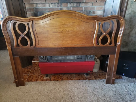 6 Piece - Vintage Dixie Solid Wood French Provincial Bedroom Set Cover