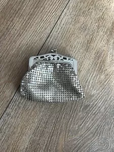 Vintage Whiting & Davis Coin Purse Silver Mesh Kiss Lock Beautiful - Picture 1 of 4