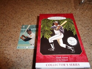 Hank Aaron Hallmark Keepsake Ornament W/ Topps Noteworthy Card 1997 New