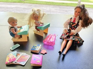 Vintage Barbie Doll Teacher Set w/ Students & Desks - In Original Outfits 1995 - Picture 1 of 7
