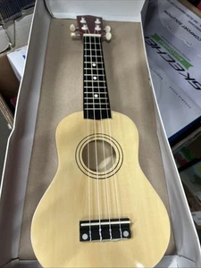 ⚡️Hal Leonard 4 String  Ukulele For Beginners - Zdjęcie 1 z 3