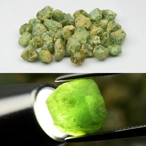 💎 87.07ct 32pcs Lot Rough Natural Green Demantoid Garnet - Madagascar Gems - Picture 1 of 6