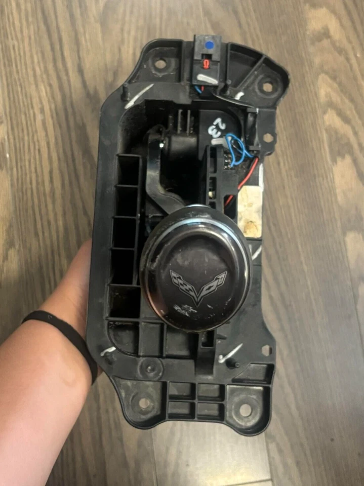 OEM 2014-2019 Chevrolet Corvette C7 Automatic Transmission Gear Shift Assembly - Image 1 of 3