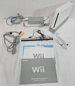 Nintendo Wii RVL-001 white console + cords + adapter+ nunchcuk+ manual WORKING - Picture 1 of 24