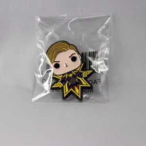 Funko Pop Marvel Collector Corps CAPTAIN MARVEL GITD GLOW IN DARK Pin - Picture 1 of 1