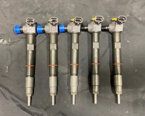 Genuine OEM GM 6.6L Duramax L5P Injectors w/ Damages to Plug 12698552 Set of 5 - Picture 1 of 12
