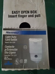 White Leviton 1-15 Straight Blade Connector Plug NEMA 1-15R 15A 125V 102-662-W - Picture 1 of 3