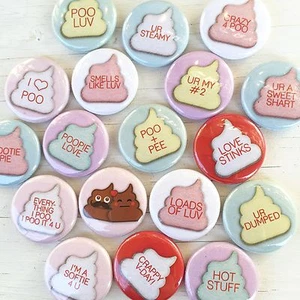 BOTONES DE SHART DE CONVERSACIÓN DE 18 x 1"" - caca turd corazones dulces san san san san san san san san san san san san san san san san san san san valentín caca de día - Imagen 1 de 2