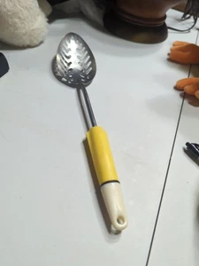 Vtg Ekcoline EKCO Slotted Spoon Yellow Bakelite Handles - Picture 1 of 7