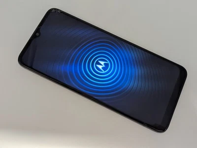 Motorola Moto E20 Dual Sim 32GB Silber 4G LTE Android 11 Smartphone  - Bild 1 von 4