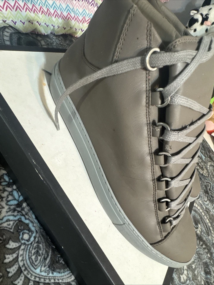 Balenciaga Hombre Arena Top Alto Gris SIN CAJA Foto 1 de 4