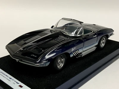 1/18 UT Models Chevrolet Corvette 1965 Mako Shark Blue Leather Base  21061 AB017 - Image 1 of 4