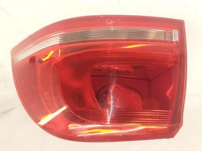 Used Right Tail Light Assembly fits: 2012 Volkswagen Touareg w/o LED quarter pan Foto 1 de 4