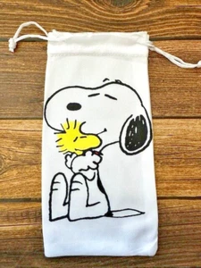Soft Eye Sunglasses White Accessory Pouch Pull Top Portable Snoopy Woodstock Hug - Picture 1 of 1