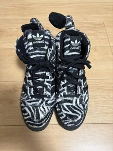Adidas × Jeremy Scott High Top Sneaker Herren Gr. US 10,5 Zebra Schwarz/Weiß - Bild 1 von 24