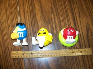 M&M's Vintage Collectible Burger King Toys (Set of 3) M&M Red Yellow Blue - Picture 1 of 3
