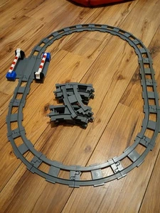 Duplo Oval Train Track ( Curves X 12 Straight X 3 LEVEL CROSSING) + 9 CURVES - Picture 1 of 3