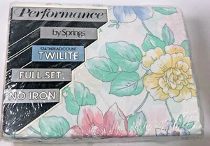Performance by Springs Flower Print Full Sheet Twilite 124 Thread Count No Iron - Imagen 1 de 5