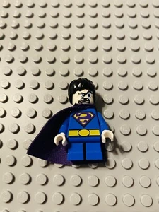 LEGO Bizzaro DC  Minifig Minifigure Purple Cape Short Legs - Picture 1 of 6