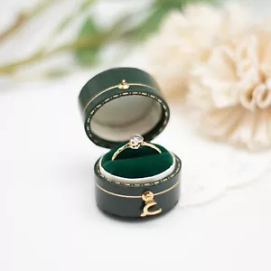 Luxus Antik Stil Mini Oval Form Grün Einzelring Box Samt - Bild 1 von 4