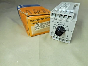 SIEMENS 7PV3420-1GA timer (NIB) - Picture 1 of 3