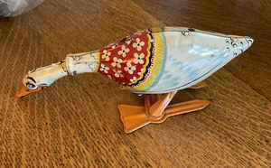 VINTAGE UNIQUE ART LITHO TIN WIND UP 1930's GERTIE GALLOPING GOOSE **WORKS** - Picture 1 of 7