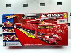 Hot Wheels Playset (c) 2007 / FERRARI ROLL-UP RACEWAY / Exclusive 575 GTC / NIB - Bild 1 von 12